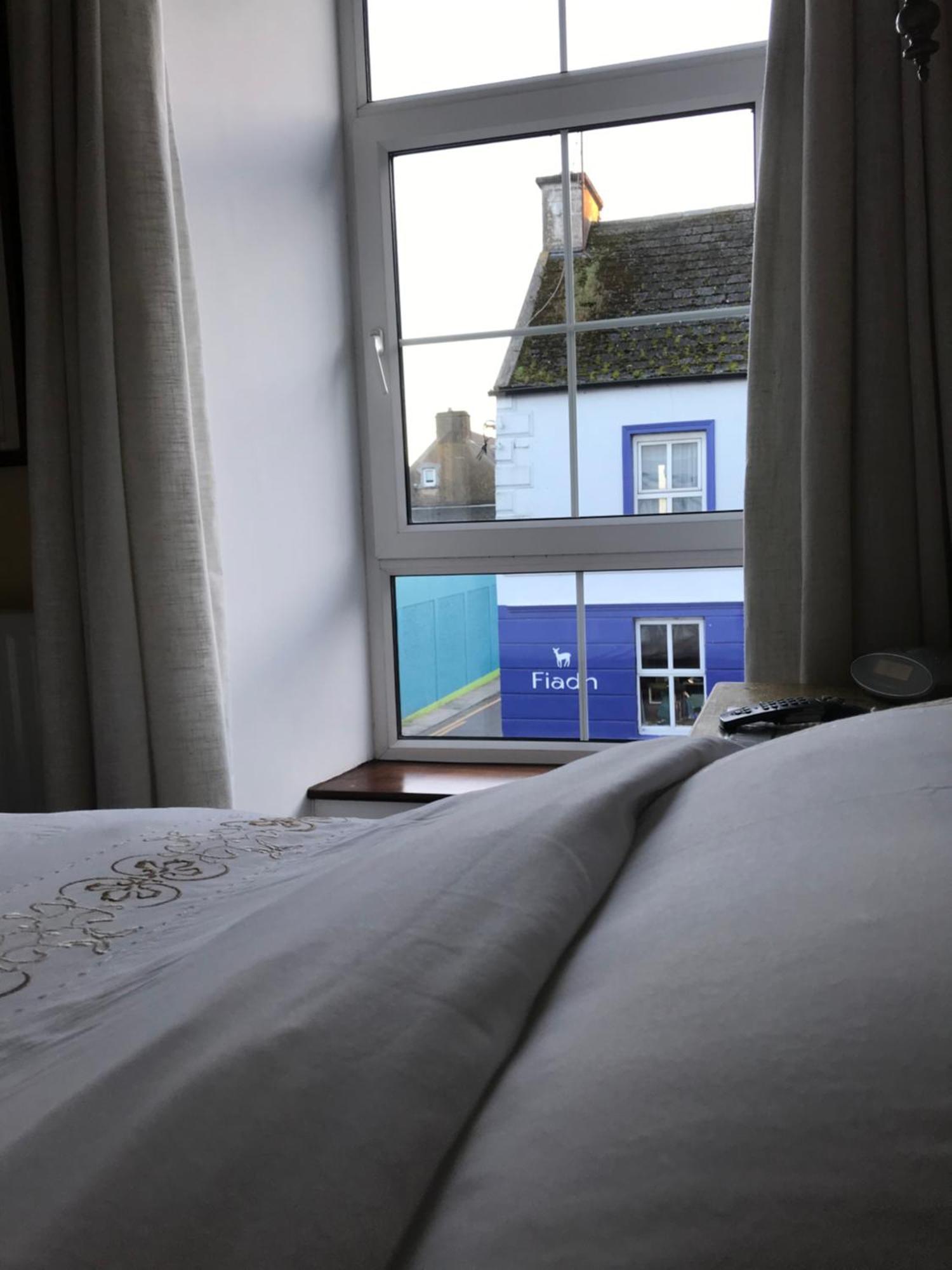 Ashes Seafood Restaurant Accommodation Dingle Eksteriør billede